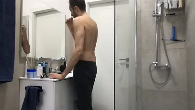 LukaShyGuy online show from 11/24/25, 07:41