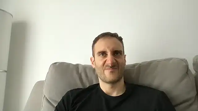 LukaShyGuy online show from 04/19/26, 12:15