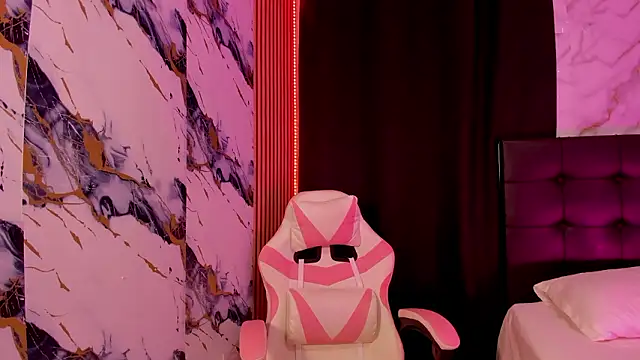 Scarlet DLuce online show from 02/28/26, 08:59