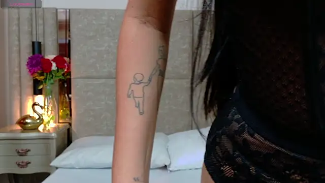 Snapshot of Penelope-Cross chatting on 02/24/26, 02:37 Penelope-Cross online show from 02/24/26, 02:37