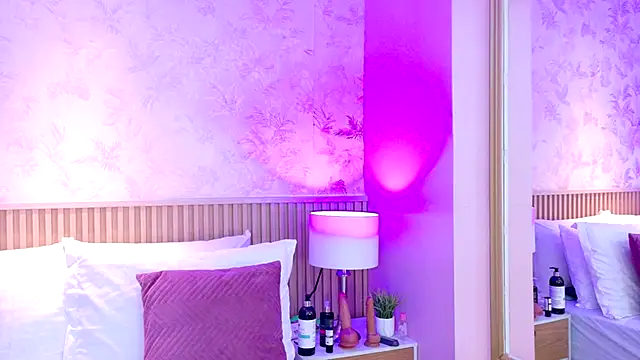 AdelineJhones online show from 12/05/25, 02:47