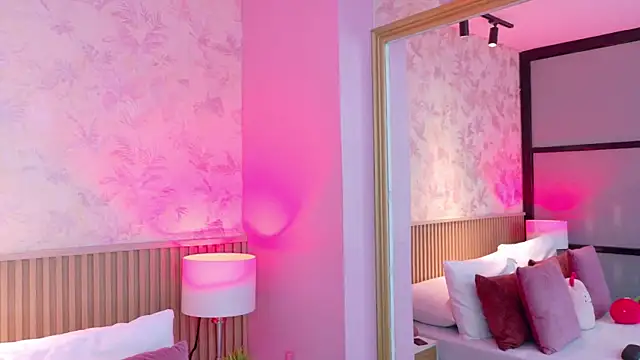 AdelineJhones online show from 02/10/26, 08:24