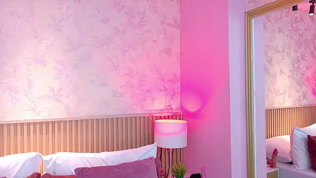 AdelineJhones online show from 02/24/26, 09:35