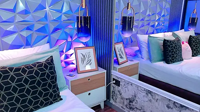 AdelineJhones online show from 04/13/26, 02:33