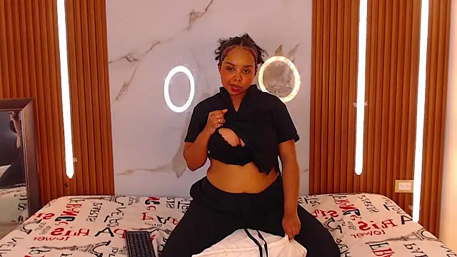 rosselyn  online show from 01/15/26, 07:39