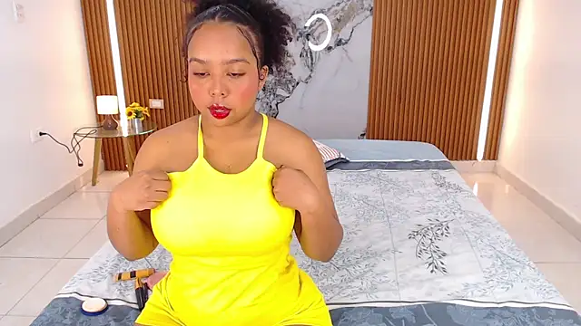 rosselyn  online show from 02/22/26, 12:04