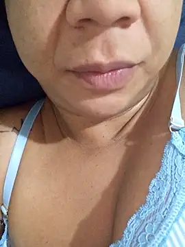 Bruninhadeusa online show from 01/17/26, 11:37