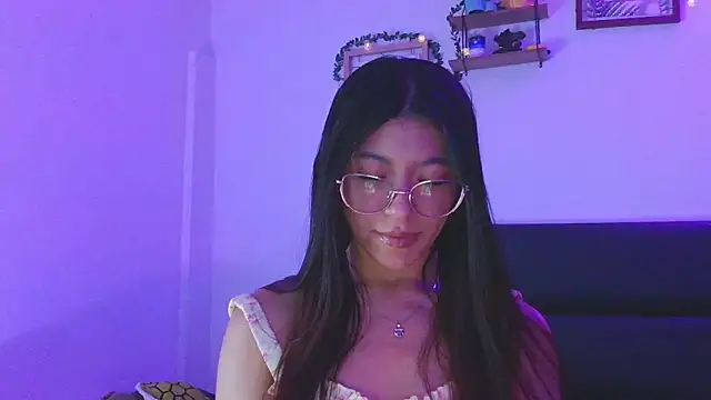 LissyM online show from 12/19/25, 09:22