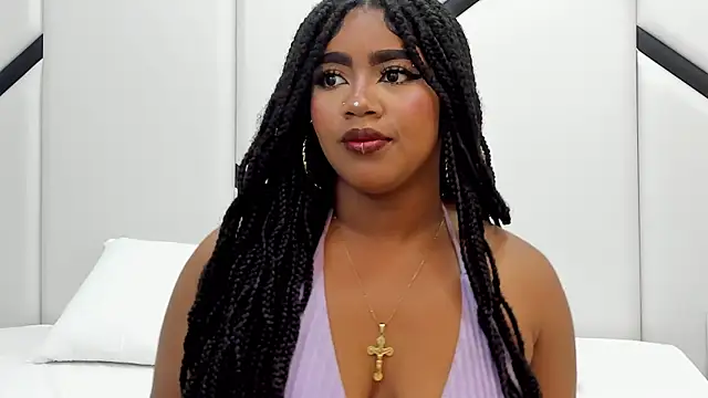 Snapshot of MirandaTurbay chatting on 11/16/25, 03:34 MirandaTurbay online show from 11/16/25, 03:34