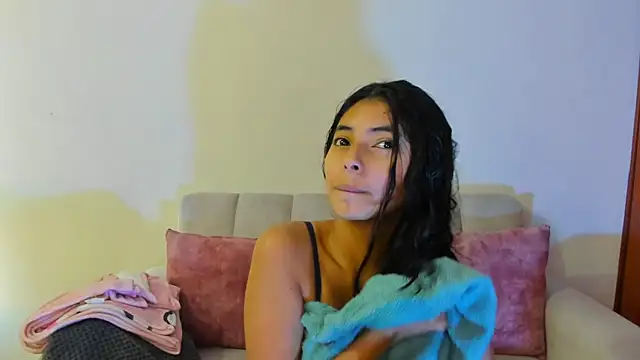 Snapshot of miadaviesx chatting on 11/09/25, 11:41 miadaviesx online show from 11/09/25, 11:41