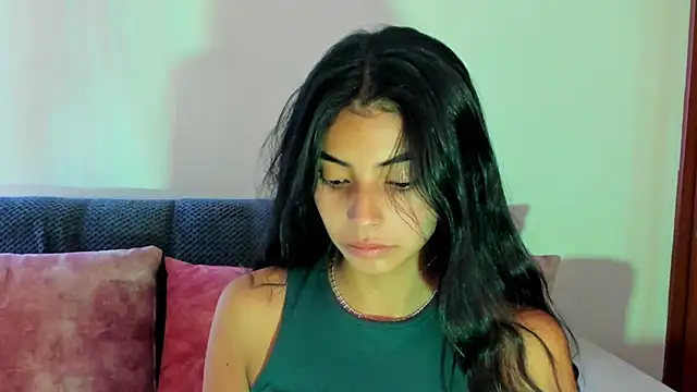 Snapshot of miadaviesx chatting on 11/22/25, 12:48 miadaviesx online show from 11/22/25, 12:48