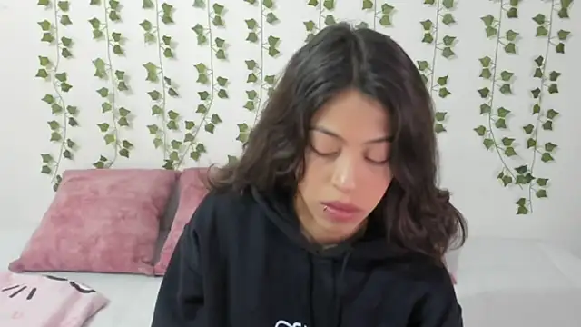 emily jonessxx online show from 02/03/26, 04:12