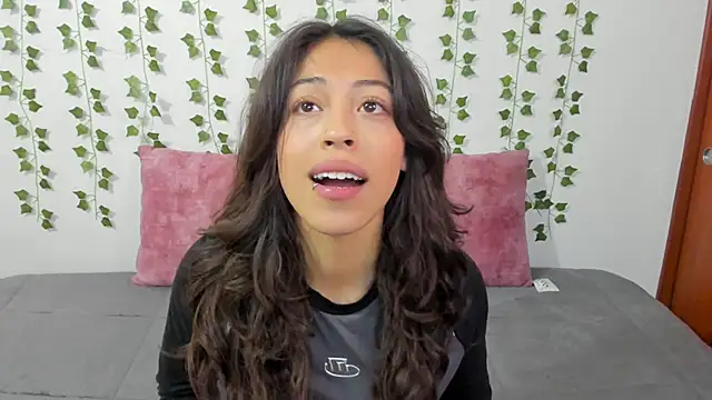 emily jonessxx online show from 02/28/26, 03:13