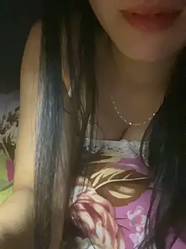 Snapshot of o-one-o chatting on 11/07/25, 08:20 o-one-o online show from 11/07/25, 08:20