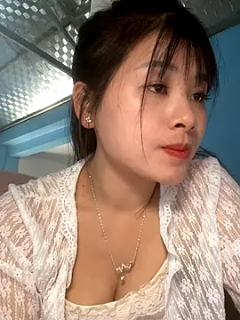 Snapshot of o-one-o chatting on 11/25/25, 06:02 o-one-o online show from 11/25/25, 06:02