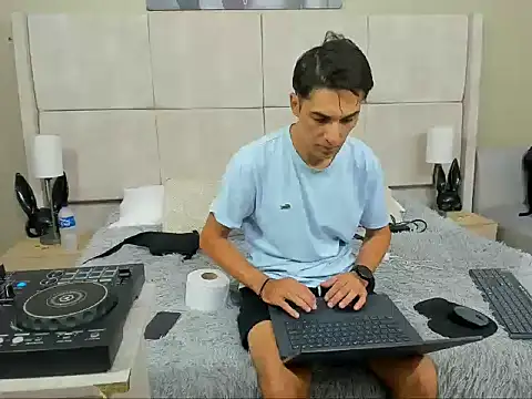 jupiter 333 online show from 12/01/25, 05:18