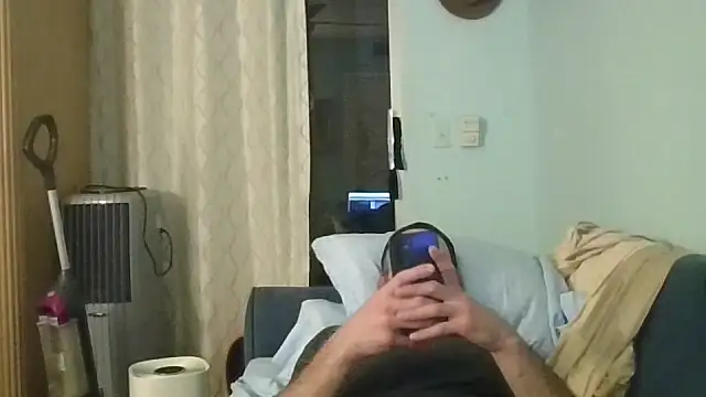 Snapshot of KosherCo313 chatting on 10/25/25, 04:53 KosherCo313 online show from 10/25/25, 04:53