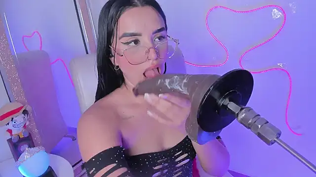 laana foxx online show from 03/05/26, 01:12