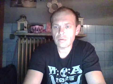 tommy3300 online show from 10/22/25, 03:51