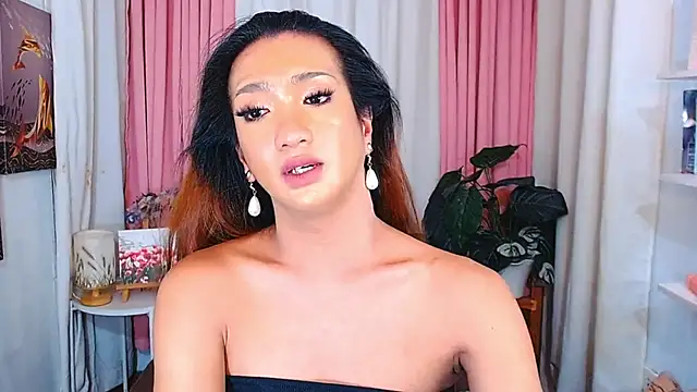 Snapshot of DianaFierce chatting on 11/23/25, 06:13 DianaFierce online show from 11/23/25, 06:13