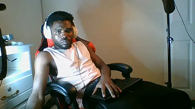 Suamyst 25 online show from 05/28/26, 04:43