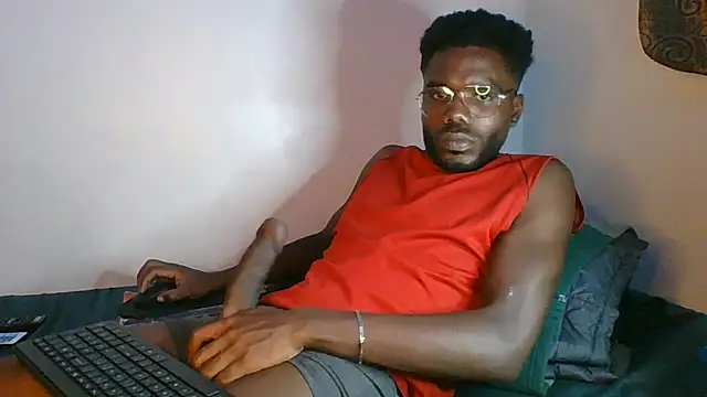Snapshot of Suamyst_25 chatting on 06/21/26, 06:05 Suamyst 25 online show from 06/21/26, 06:05