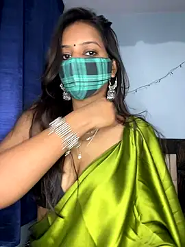 Cute Marina online show from 11/24/25, 07:08