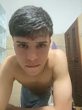 lucaaa 01 online show from 10/22/25, 10:53