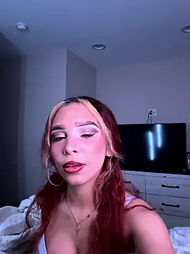 Snapshot of Latinagf chatting on 11/06/25, 02:45 Latinagf online show from 11/06/25, 02:45