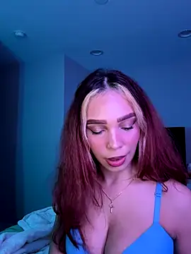 Snapshot of Latinagf chatting on 11/10/25, 02:32 Latinagf online show from 11/10/25, 02:32