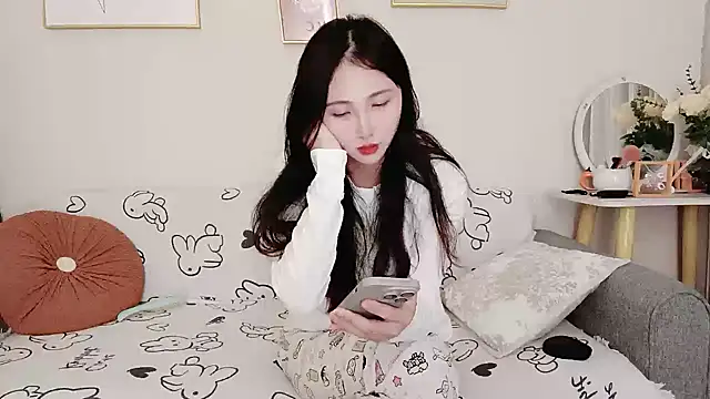 yuyan3929 online show from 10/30/25, 12:39