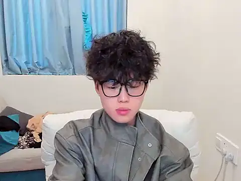 L1kuto online show from 11/08/25, 08:25