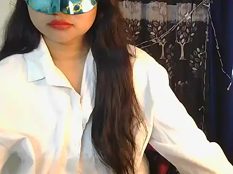 Snapshot of crazy_witch chatting on 11/16/25, 04:56 crazy witch online show from 11/16/25, 04:56