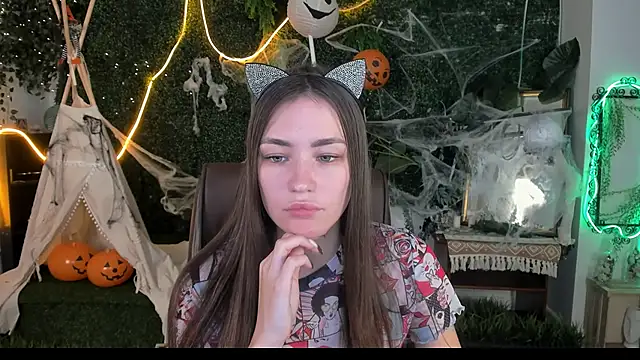 Snapshot of lollyrais chatting on 10/30/25, 01:01 lollyrais online show from 10/30/25, 01:01