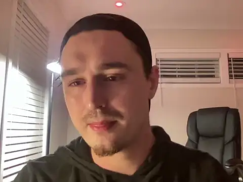 Snapshot of andrenoma427 chatting on 11/07/25, 04:34 andrenoma427 online show from 11/07/25, 04:34