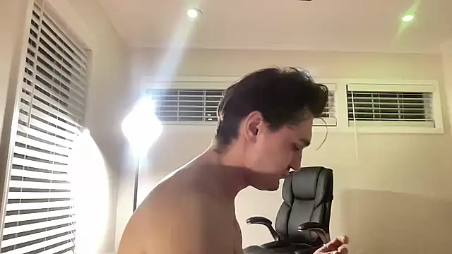 Snapshot of andrenoma427 chatting on 11/10/25, 12:53 andrenoma427 online show from 11/10/25, 12:53