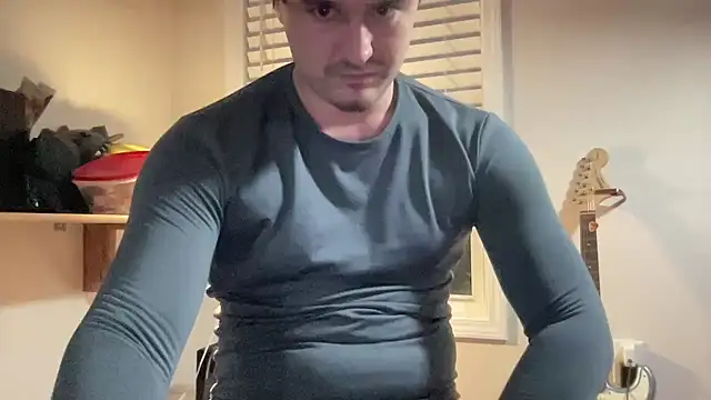 Snapshot of andrenoma427 chatting on 11/18/25, 04:06 andrenoma427 online show from 11/18/25, 04:06