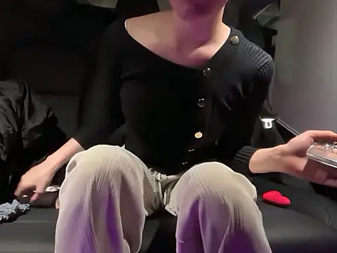 karenchaaan online show from 11/10/25, 09:30