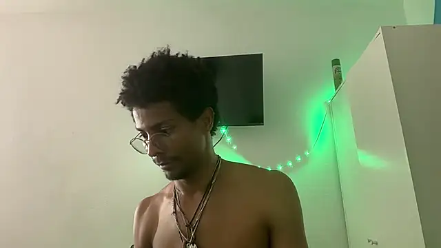 Albert Madrid online show from 06/23/26, 04:49
