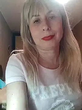 SelinaLovqx online show from 12/18/25, 07:31