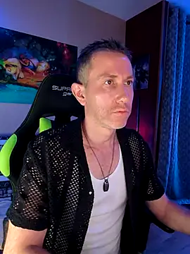 Gamerinleather online show from 10/28/25, 07:27