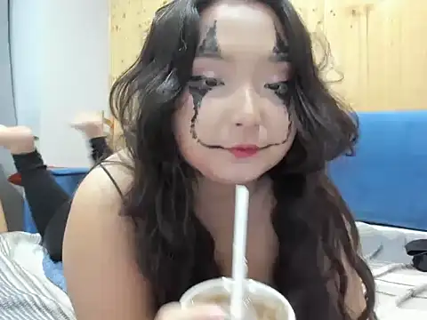 Snapshot of miomyao chatting on 10/31/25, 05:14 miomyao online show from 10/31/25, 05:14