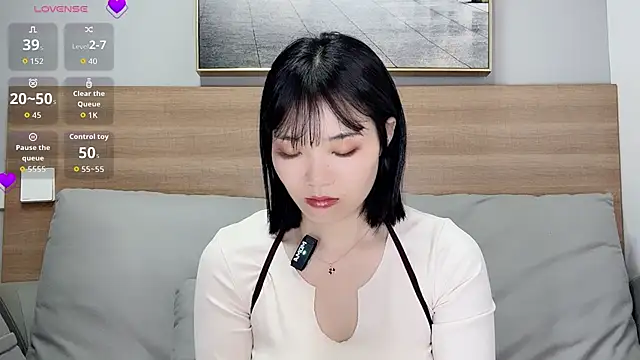 upoo7lt online show from 11/17/25, 06:30