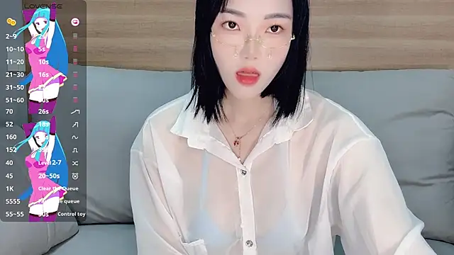 upoo7lt online show from 12/15/25, 03:00