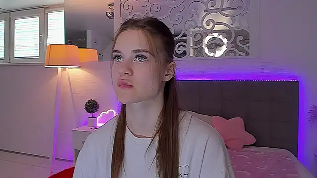 LuisaClover online show from 05/23/26, 12:20