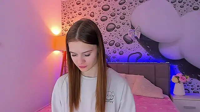 LuisaClover online show from 05/31/26, 12:45