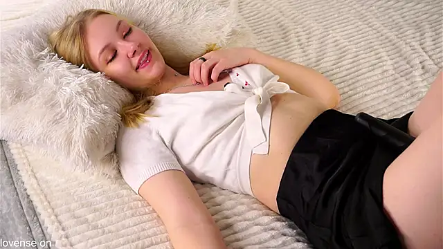 ElissaGlod online show from 11/05/25, 12:27