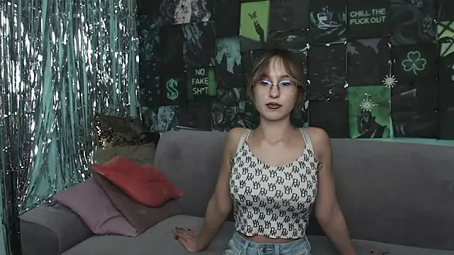 AlishaKellyi online show from 11/10/25, 05:50