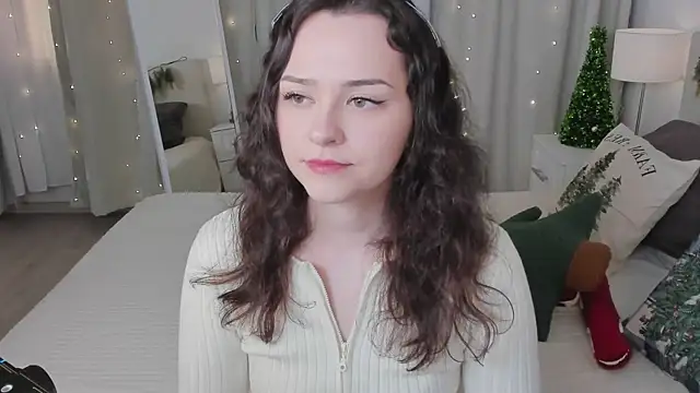 Camilla Rowen online show from 12/18/25, 08:59