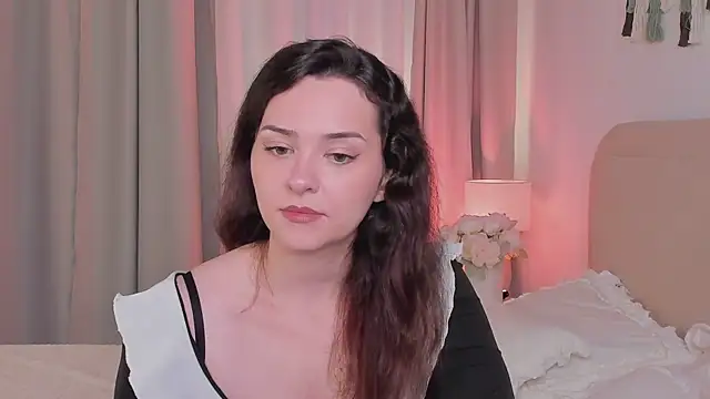 Camilla Rowen online show from 08/08/26, 08:44